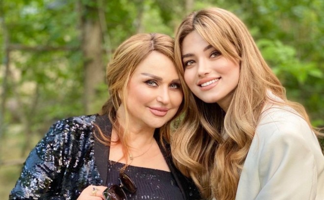 Xalq artistinin qızı nişanı qaytarıb