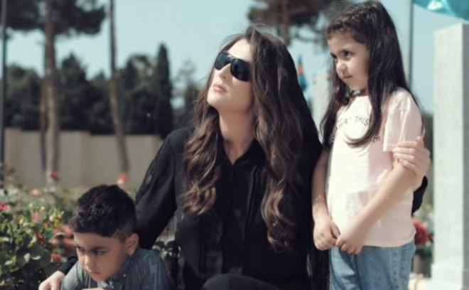 Xalq artistinin yeni klipi "Atam" adlanır
