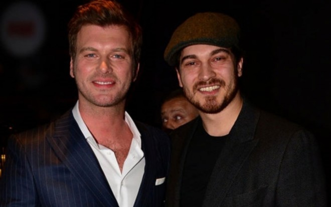 Aktyorlar 10 sot üzüm bağı aldılar