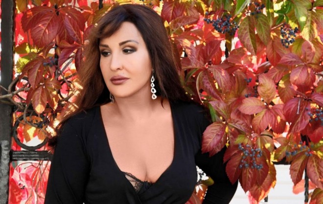 Müğənni özünü cazibədar sayır