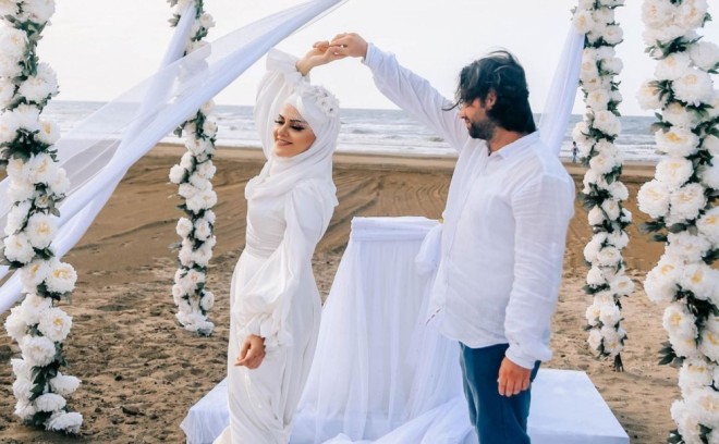 Xuramanın həyat yoldaşı ilə fotosessiyası