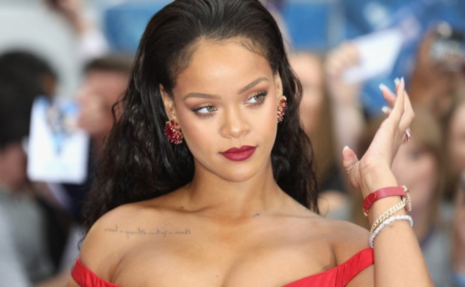 Rihanna milyarder elan olundu