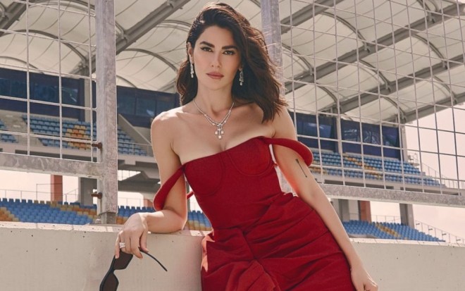 Nəsrinin paltarının qiyməti diqqət çəkib - foto