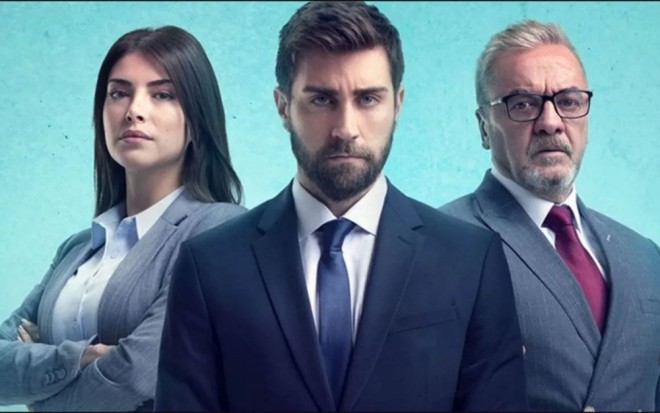 Serial aktyora görə dayandı