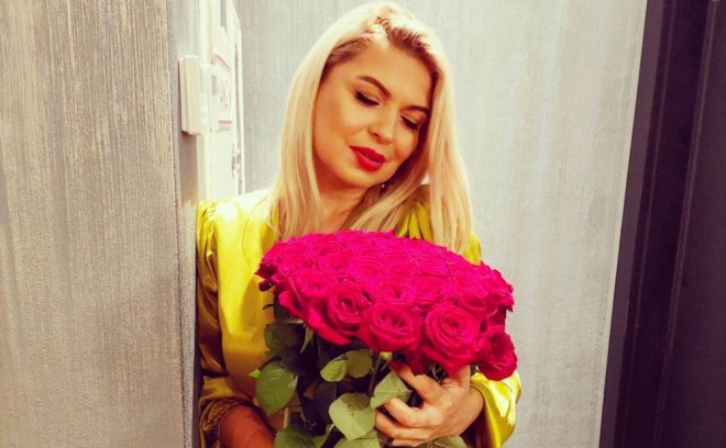 "Mən eşq qadınıyam..."