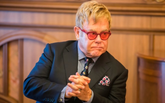 Zədəsi üzündən konserti təxirə saldı