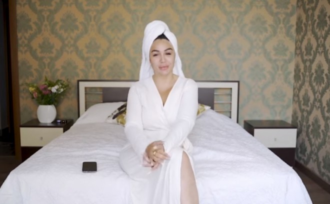 Lətifə ilk dəfə vloq hazırlayıb