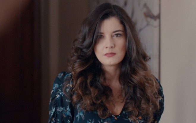 Aktrisa iki əri ilə yaşayır - video