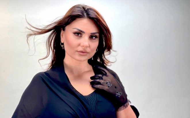 Şəbnəm fanatlarından birinə ev tikdirir - foto