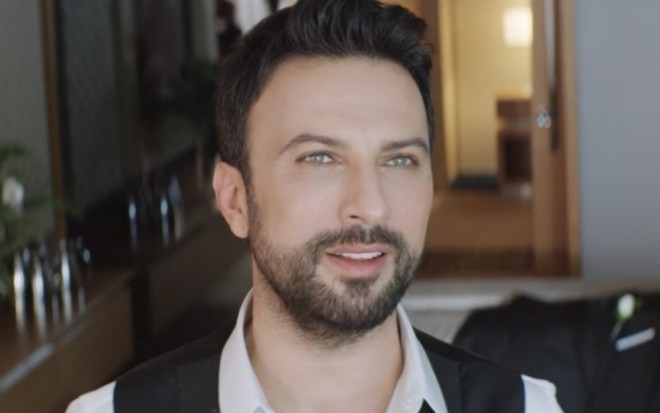 Tarkan Moskvada bar açılışına dəvət olunub