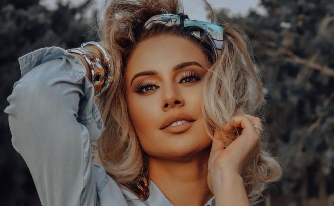 Roza evlilik təklifinə hələ cavab verməyjb