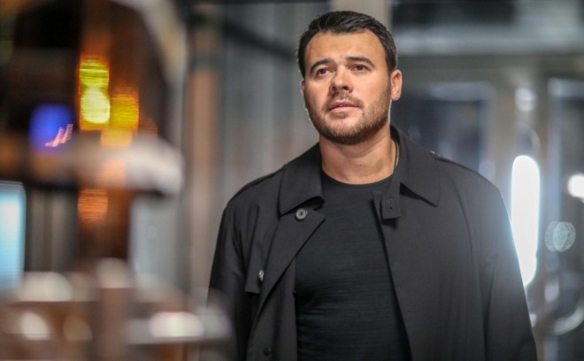 Mahnıların satışından 1 milyon dollar qazanır