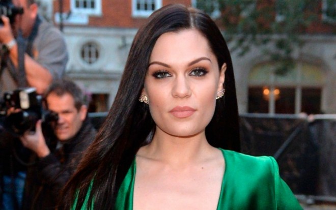 Müğənninin körpəsinin ürəyi dayanıb