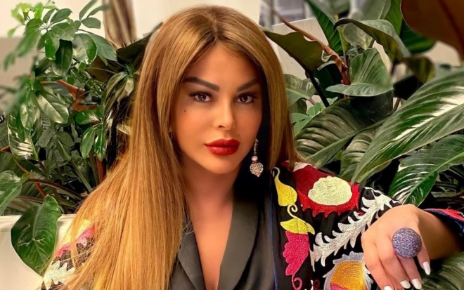 Aygün bu dəfə rəngarəng geyindi - foto