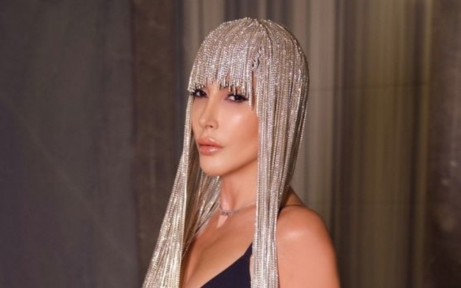 Müğənninin 3 min dollarlıq saçı var - foto