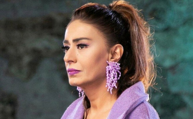 &nbsp;Yıldız Tilbe səhnə paltarı tapmaqda çətinik çəkir