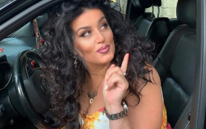 Elza ailəsinin dağılma səbəbini açıqlayıb