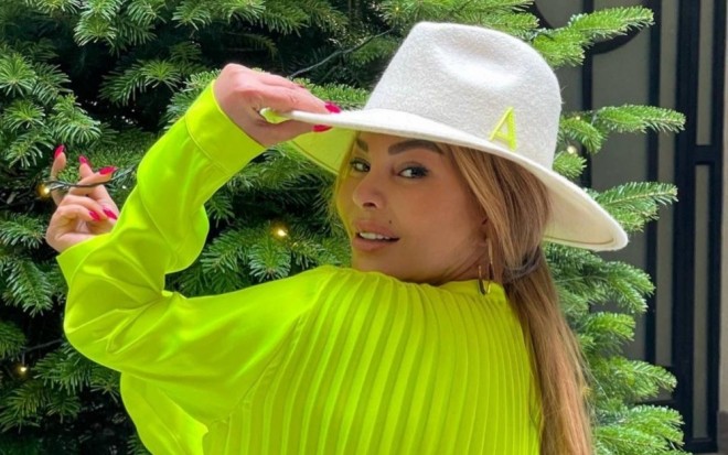 Xalq artisti yeni fotosessiya etdirib