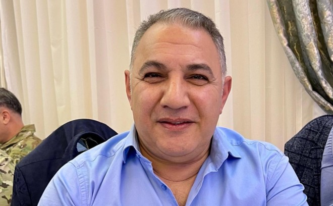 Əməkdar artist bağını və maşınını satıb