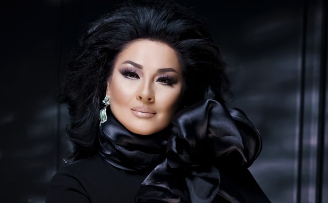 Əməkdar artist yeni fotosessiya etdirib