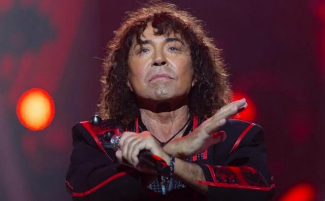 Xalq artisti Rusiyanı tərk edərək Amerikaya gedib