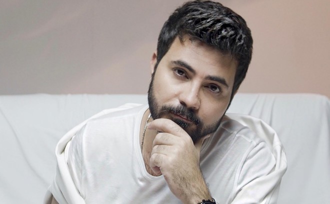 Elçin İstanbulda ev alıb