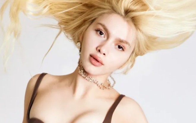 Aleyna bu geyimdən 300 min lirə qazandı - foto