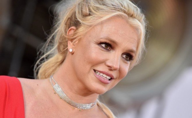 Müğənni yol hərəkəti qaydalarını pozub