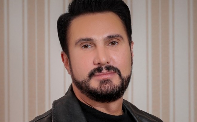 Nadir plastik əməliyyat etdirib
