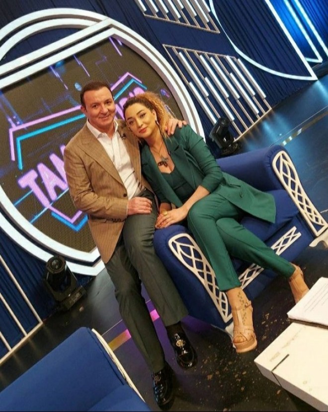 Xatirə Əməkdar artistin  duet oxumasını qısqanıb 