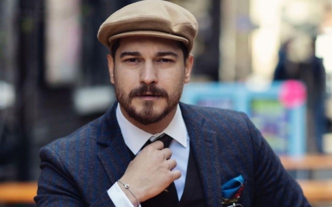 Aktyor biznesini Türkiyəyə gıtirir