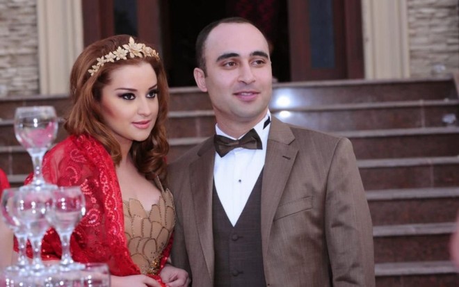 Xatirə arxiv fotosunu paylaşıb