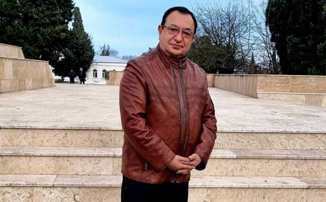 Azərbaycanda ilk şadlıq sarayı açan ifaçı kimdir? 