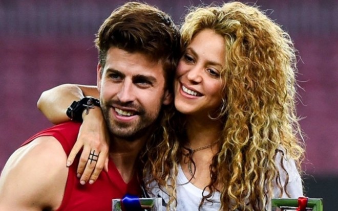 Şakira futbolçu sevgilisindəb ayrılıb