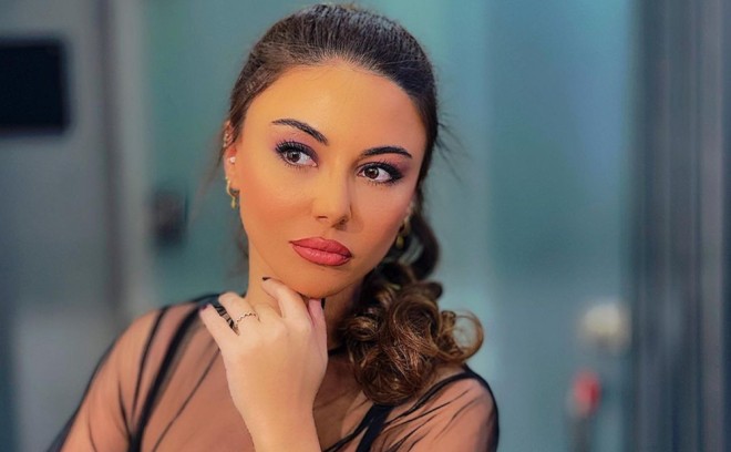 "Sənət adamları tam xoşbəxt deyil..."