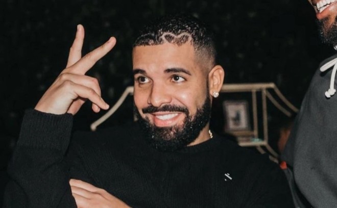 Reper kazinoda 25 milyon dollar qazanıb
