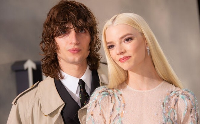 Hollivud ulduzu gizli ərə gedib