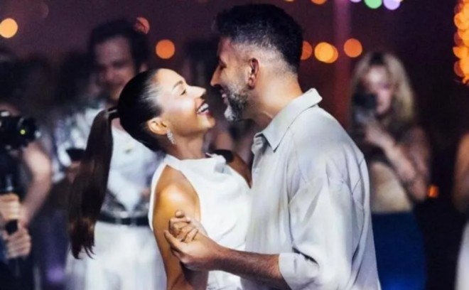 Müğənni həyat yoldaşından boşanıb
