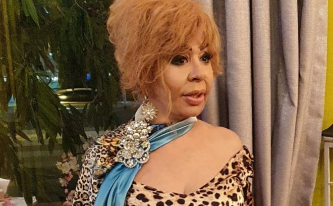 Əməkdar artist aktrisa olmaq istəyib