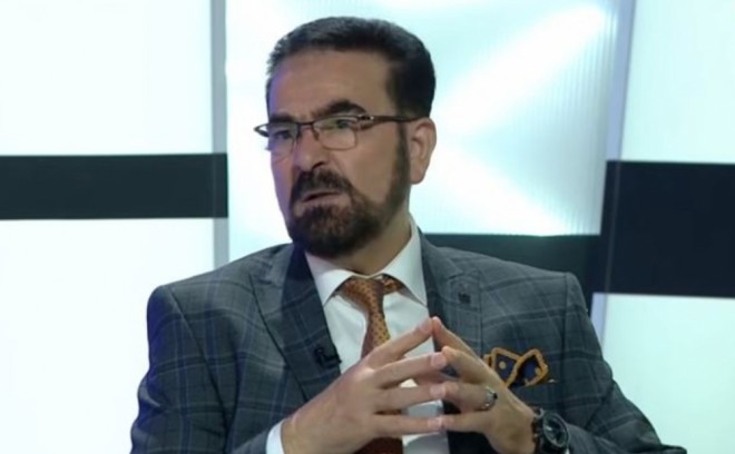 Türkiyədə tanınmaq üçün avtomobilini satıb