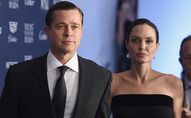 Colinin çiyinlərindən tutub divara itələyib - foto