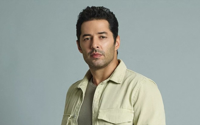 Aktyor idman salonu açıb