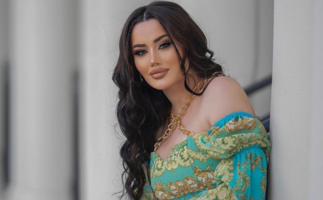 Bloger plastik əməliyyat etdirib