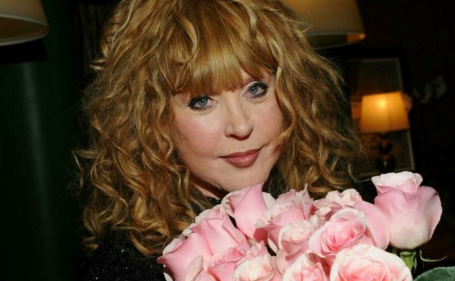 Alla Puqaçova  malikanəsini 1 milyard rubla satır - foto
