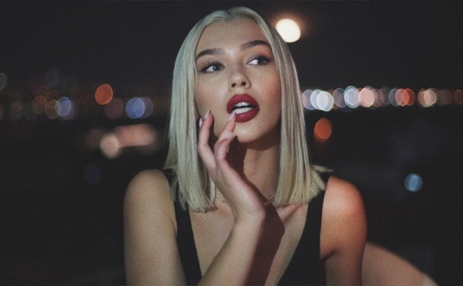 Aktrisa yeni sevgilisi ilə görüntülənib - foto