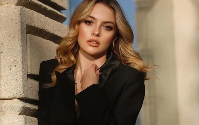 Aktrisa müqaviləsini 2 il uzadıb