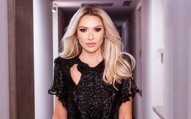 Hadisə ayda bir dəfə masaja gedir