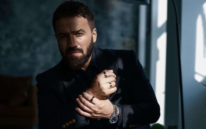 Zamiq yeni fotosessiya etdirib