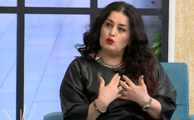 Əməkdar artist qeyri-adi geyimlərindən danışıb