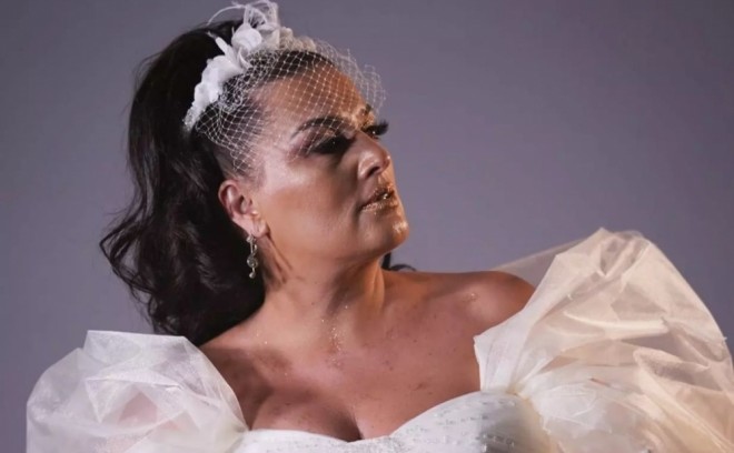 "Paxıl insanlar deyirlər ki..." 